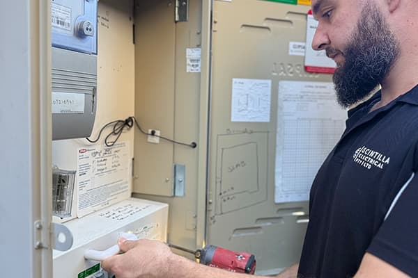 24 hour emergency electrician in Brisbane